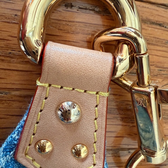 Louis Vuitton denim High Rise Bumbag Monogram Crossbody with Natural Trim - Picture 3 of 6